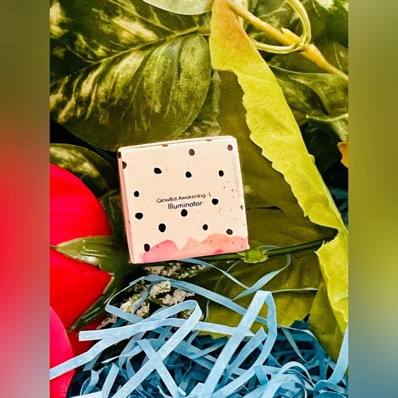 NIB Nature’s Cartel Multi Purpose Stick in Global Awakening - 1 Illuminator - Picture 2 of 9